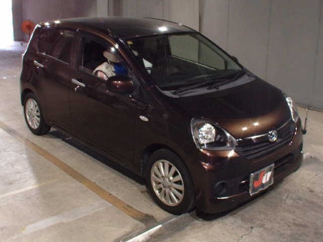 131 DAIHATSU MIRA E S LA300S 2016 г. (JU Fukuoka)